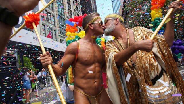 Гей-парад в Нью-Йорке в честь 50-летия ЛГБТ-революции: фотогалерея