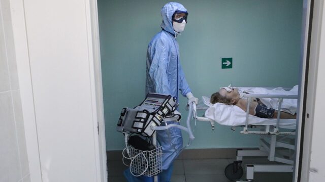 В России зафиксировали рекордное суточное число госпитализаций с COVID-19