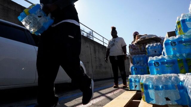 В Техасе 7 млн человек остались без чистой воды из-за морозов