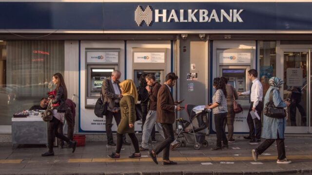 Минюст США обвинил турецкий банк в нарушении санкций против Ирана