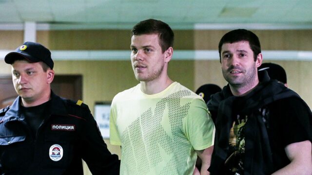 Прокуратура попросила суд приговорить Кокорина и Мамаева к реальным срокам