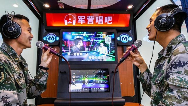 В КНР запретят исполнять в караоке песни, угрожающие суверенитету страны