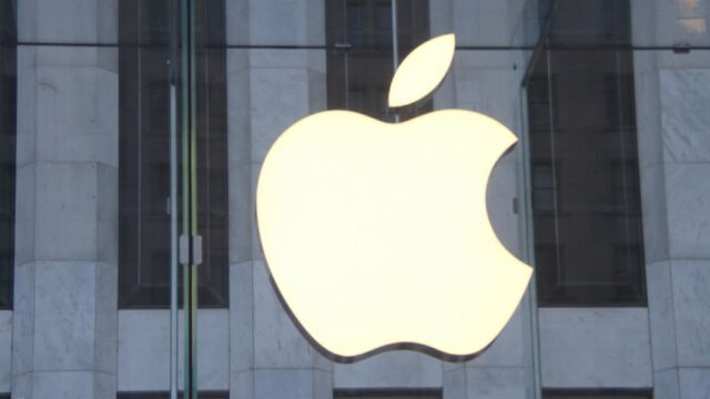Apple проиграла Swatch в суде право на коронную фразу Стива Джобса