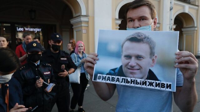Генпрокуратура России запросила у Германии результаты анализов Навального