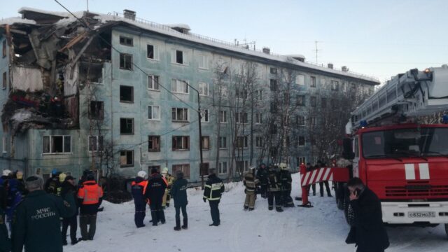 В Мурманске в жилом доме взорвался газ, есть погибшие