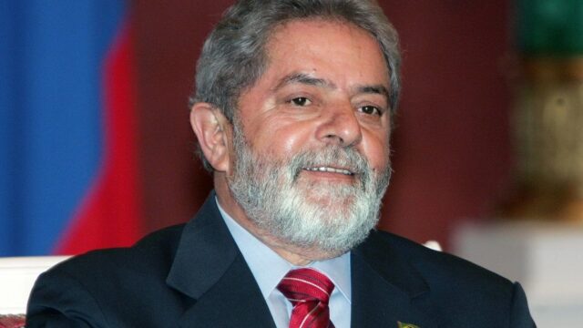 В Бразилии выдали ордер на арест бывшего президента страны