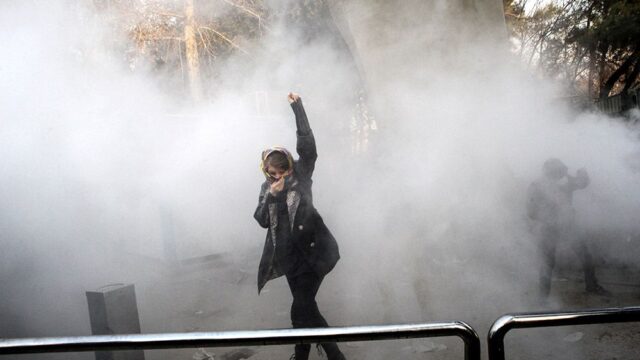 Больше 20 человек погибли на акциях протеста в Иране