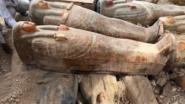 В Египте нашли 20 нетронутых саркофагов возрастом несколько тысяч лет