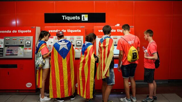 В Барселоне отметили День Каталонии: фотогалерея