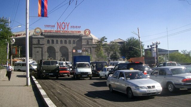 Парламент Армении принял закон об отмене дорожных штрафов на $28 млн