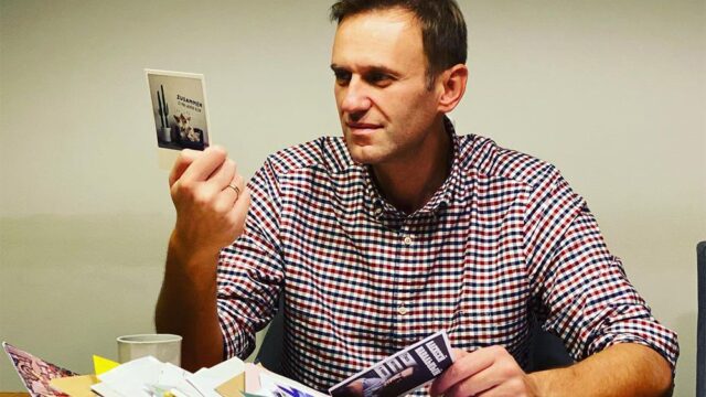 Навальный рассказал, за что подал иск к Пескову