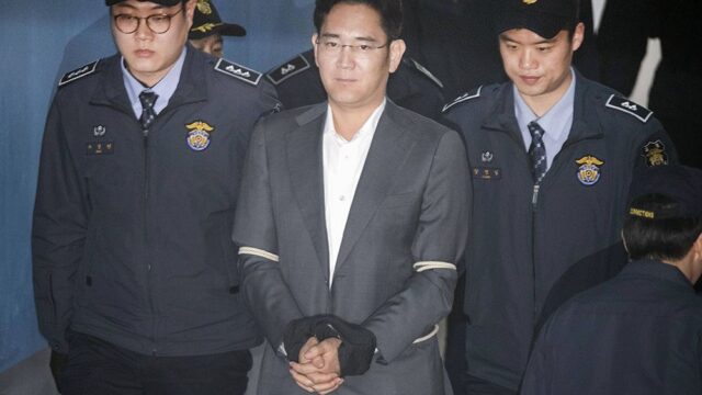 Суд в Южной Корее заменил вице-президенту Samsung реальный срок на условный