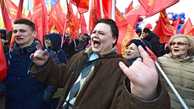 ВЦИОМ: россияне стали лучше оценивать свою жизнь и ситуацию в стране