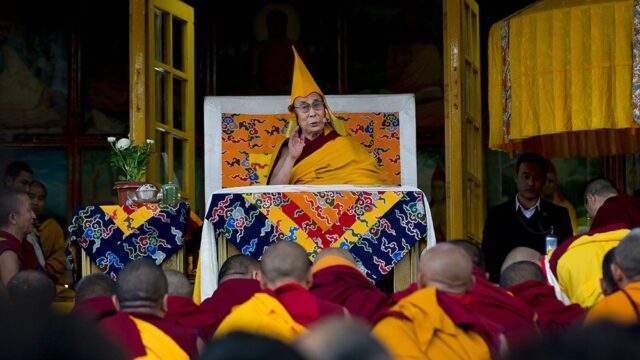В Дели отменили мероприятие с участием Далай-ламы, чтобы не портить отношения с Китаем