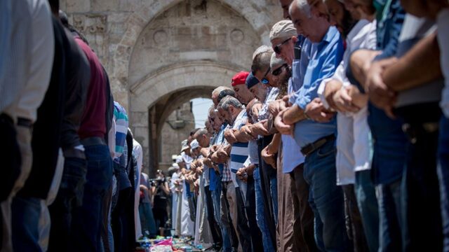 Палестинцы закончили бойкот Храмовой горы