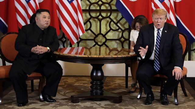 Белый дом: переговоры Дональда Трампа и Ким Чен Ына закончились безрезультатно