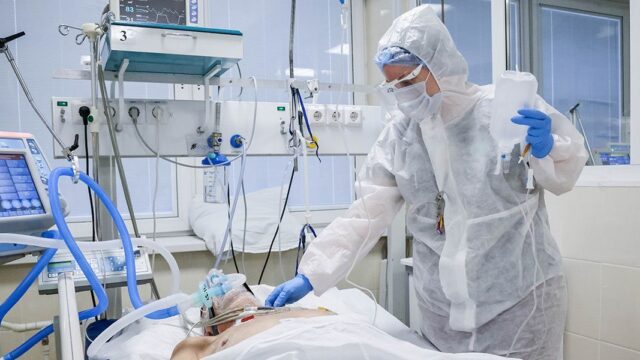 В России новый максимум по смертям от COVID-19 — 1 247 человек