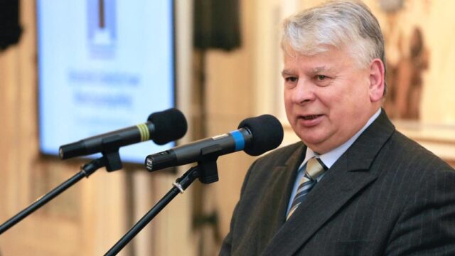 Вице-спикера Сената Польши не пустили в Россию на похороны Ковалева