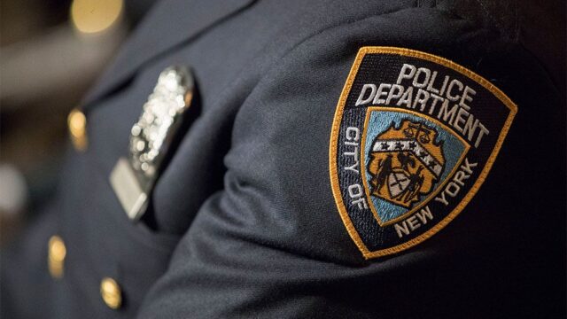 В Нью-Йорке полицейские оплатили продукты женщине, которую заподозрили в магазинной краже