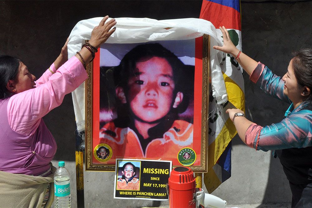 Китай рассказал о судьбе избранника Далай-ламы: он пропал 25 лет назад, когда ему было шесть лет