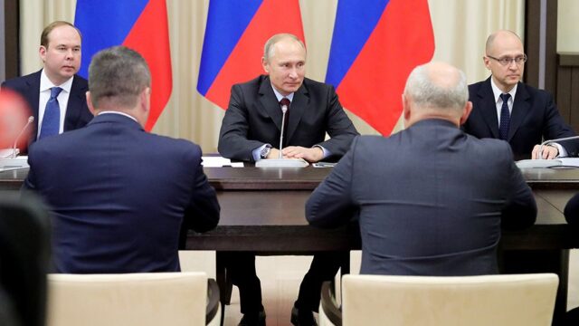 Путин наградит уволенных губернаторов