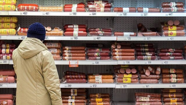 Российские мясокомбинаты предупредили о грядущем подорожании колбас и сосисок на 7-20%