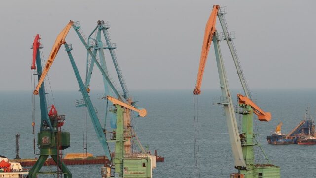 В порту Темрюка разлилась нефть с танкера «Леди Лейла»
