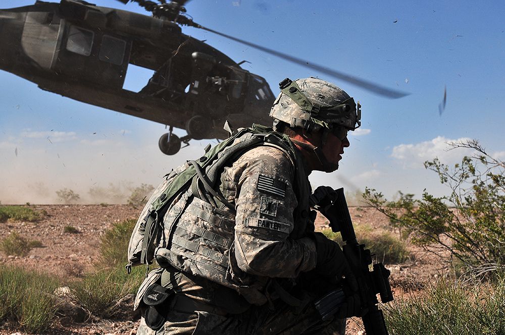 Пентагон продлил срок размещения войск у границ с Мексикой