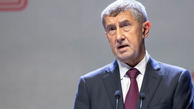 Премьер Чехии призвал ЕС присоединиться к высылке российских дипломатов