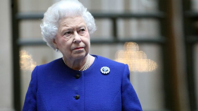Британская королевская семья отказалась от услуг салона нижнего белья из-за мемуаров его хозяйки