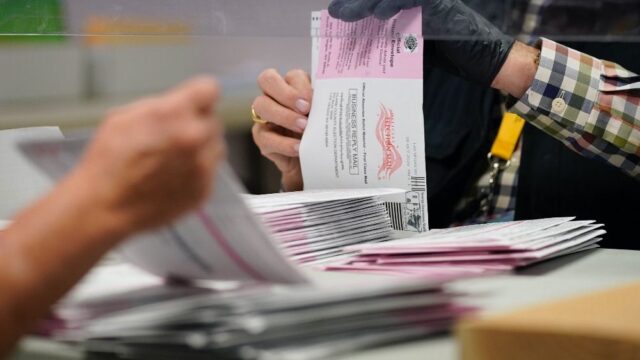 В Неваде суд отверг претензии республиканцев относительно подсчета голосов