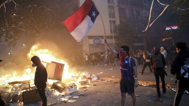 Президент Чили отменил саммит АТЭС из-за беспорядков