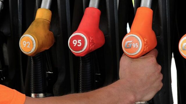Российский бензин оказался одним из самых дешевых в Европе