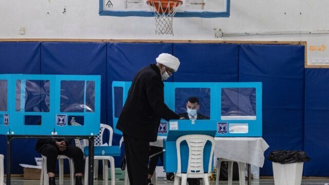 Экзитполы: партия «Ликуд» Биньямина Нетаньяху лидирует на выборах в Кнессет