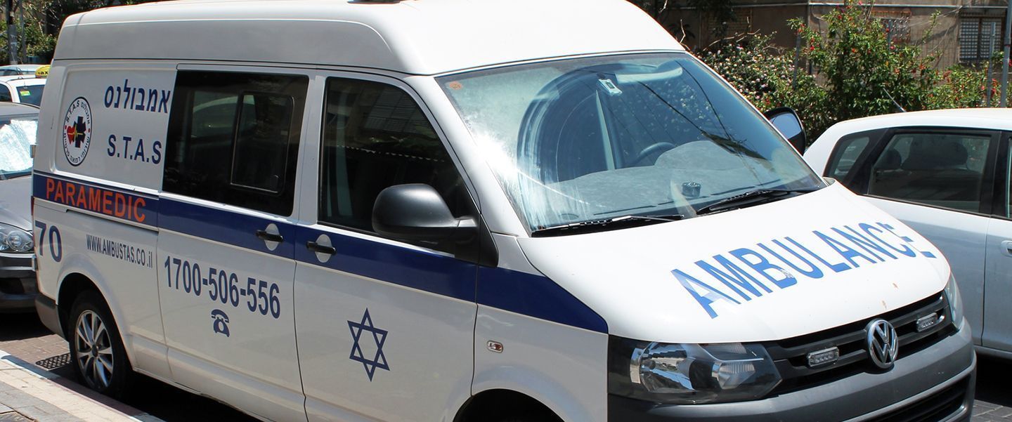 Трибуна синагоги с большим количеством людей обрушилась в Израиле