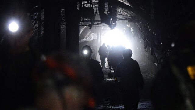 В Кузбассе снова произошло ЧП на шахте. Из-за срабатывания датчиков шахтеров пришлось эвакуировать
