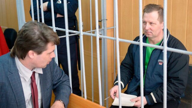 Прокурор потребовал три года лишения свободы для обвиняемого в нападении на полицейского во время акции 5 ноября в Москве