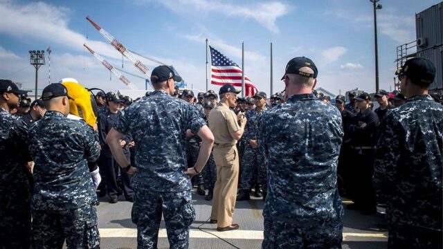 Командующего Седьмым флотом ВМС США уволят из-за аварий с американскими кораблями