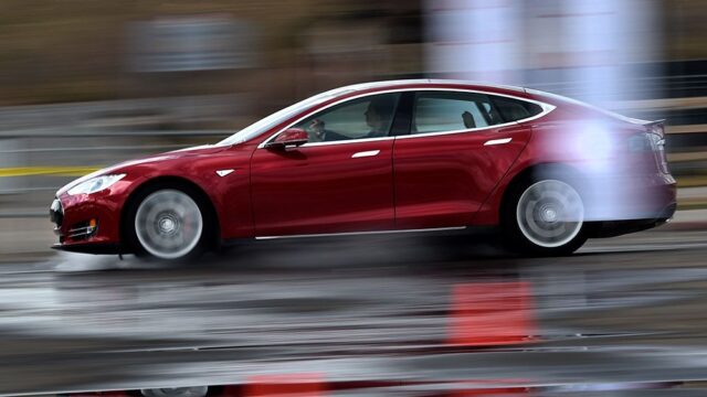 Tesla сообщила о рекордном убытке в четвертом квартале 2017 года