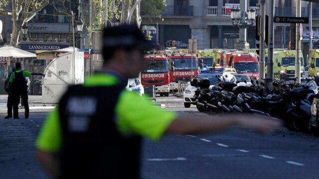 В пригороде Барселоны застрелили одного из подозреваемых в теракте