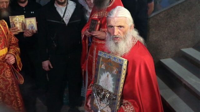 Церковный суд отлучил отца Сергия от церкви за проповедь без сана