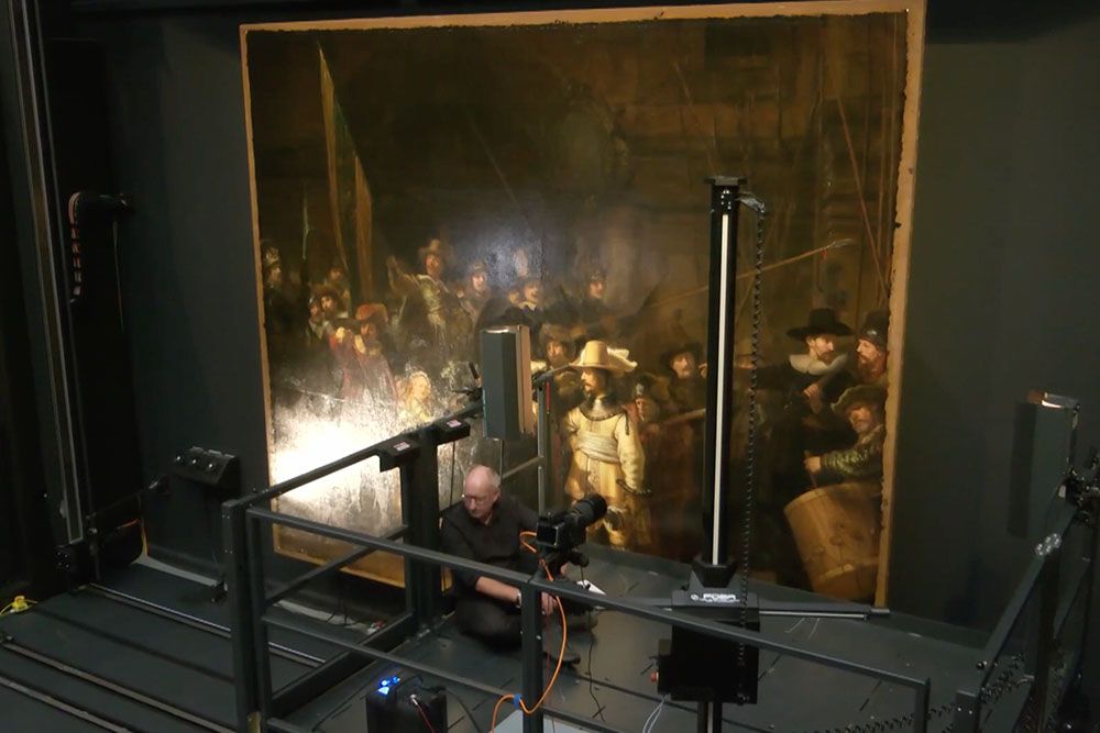 Искусственному интеллекту доверили сделать самое детальное фото «Ночного дозора» Рембрандта. Получился снимок с разрешением 44,8 млрд пикселей