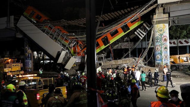 При крушении метромоста в Мехико погибло 20 человек