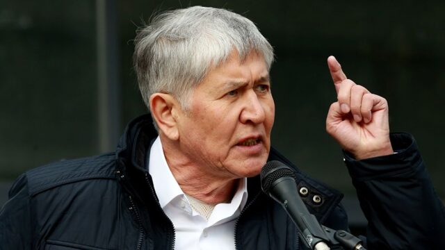 Бывшего президента Киргизии Алмазбека Атамбаева снова посадили в СИЗО