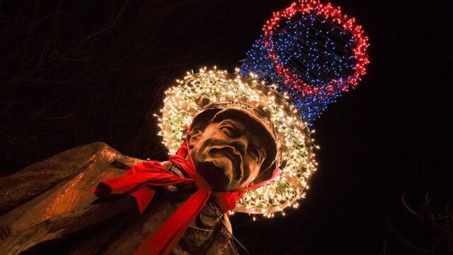 Мэр Сиэтла предложил снести памятник Ленину в городе