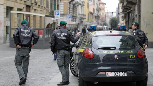 В Италии больше 10 человек задержали по подозрению в связях с мафией