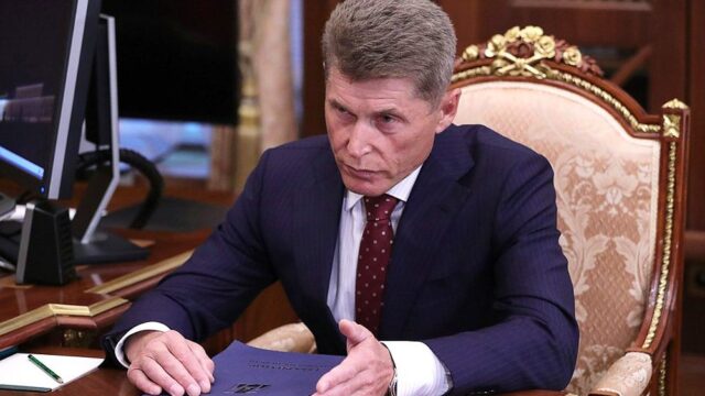 РБК: депутаты из Приморья пожаловались, что их угрозами заставляют поддержать на выборах единоросса Олега Кожемяко