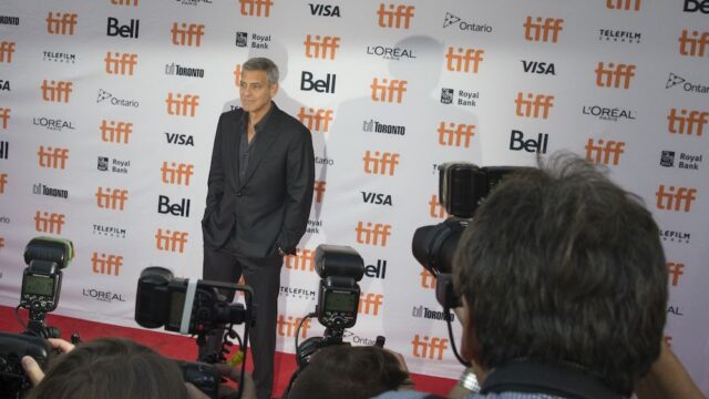 Джордж Клуни снимет телесериал по «Уловке-22»