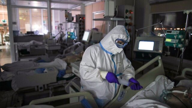 В России за сутки от коронавируса умерли 104 человека