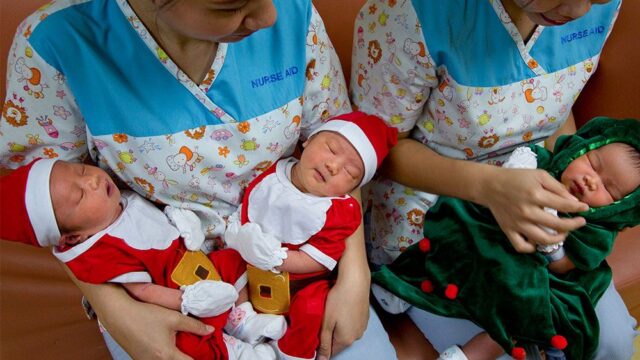 В России введут ГОСТ на фотосессии для новорожденных. Посмотрите, какие фантастические кадры получаются с младенцами!